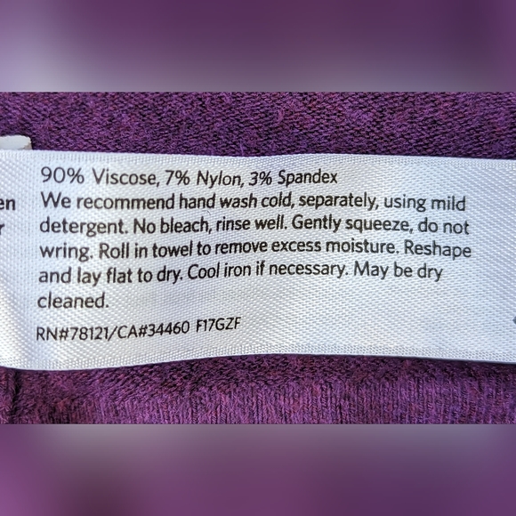 Large Purple Eileen Fisher Italian Yarn Long Sleeve Sweater W/Ribbed Hem & Cuffs - Picture 6 of 8